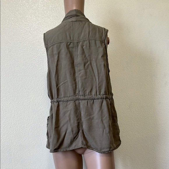 Elodie Olive Green Vest - Picture 4 of 4